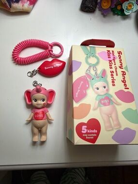 sonny angel kiss kiss valentine’s series keychain elephant authentic figure
